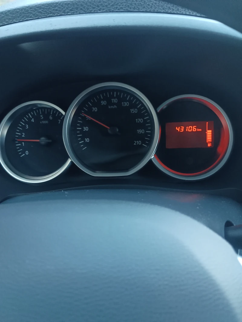 Dacia Dokker 1.5 dci  - 43 106-km , снимка 12 - Автомобили и джипове - 52741207