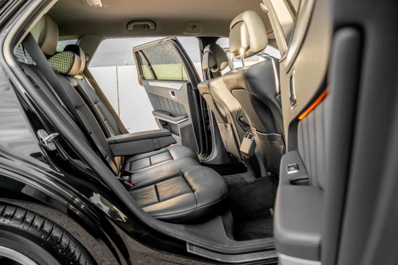 Mercedes-Benz E 220 AVTOMAT AVANGARD , снимка 10 - Автомобили и джипове - 53060264