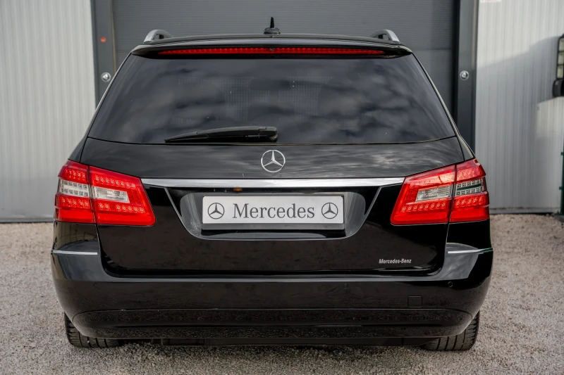 Mercedes-Benz E 220 AVTOMAT AVANGARD , снимка 8 - Автомобили и джипове - 53060264