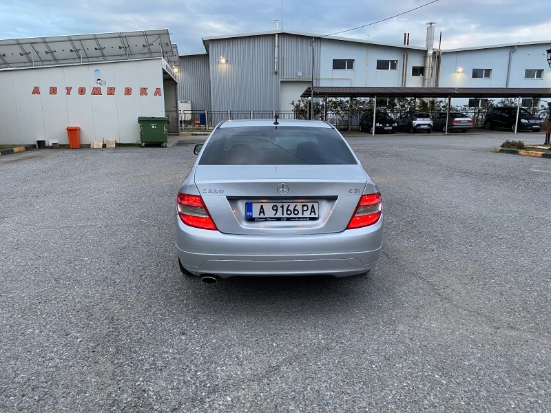 Mercedes-Benz C 220, снимка 7 - Автомобили и джипове - 53407241