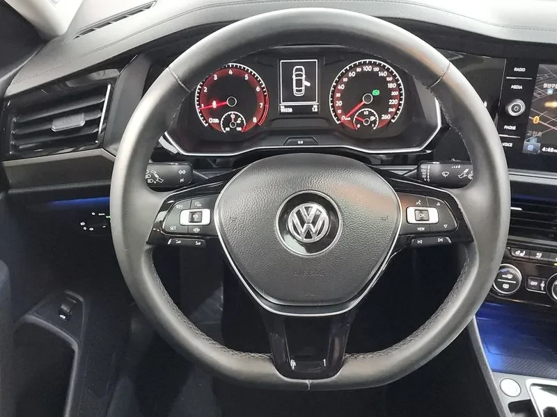 VW Jetta 1.4 Tsi Prestige, снимка 13 - Автомобили и джипове - 55785673