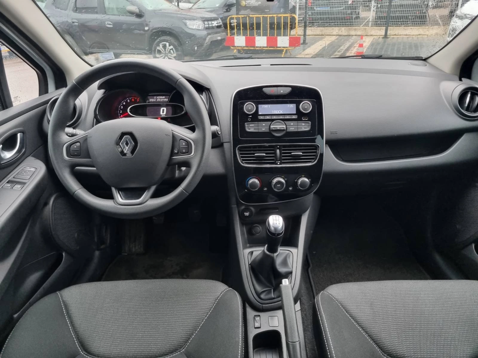 Renault Clio 0.9 TCe 75 - изображение 7