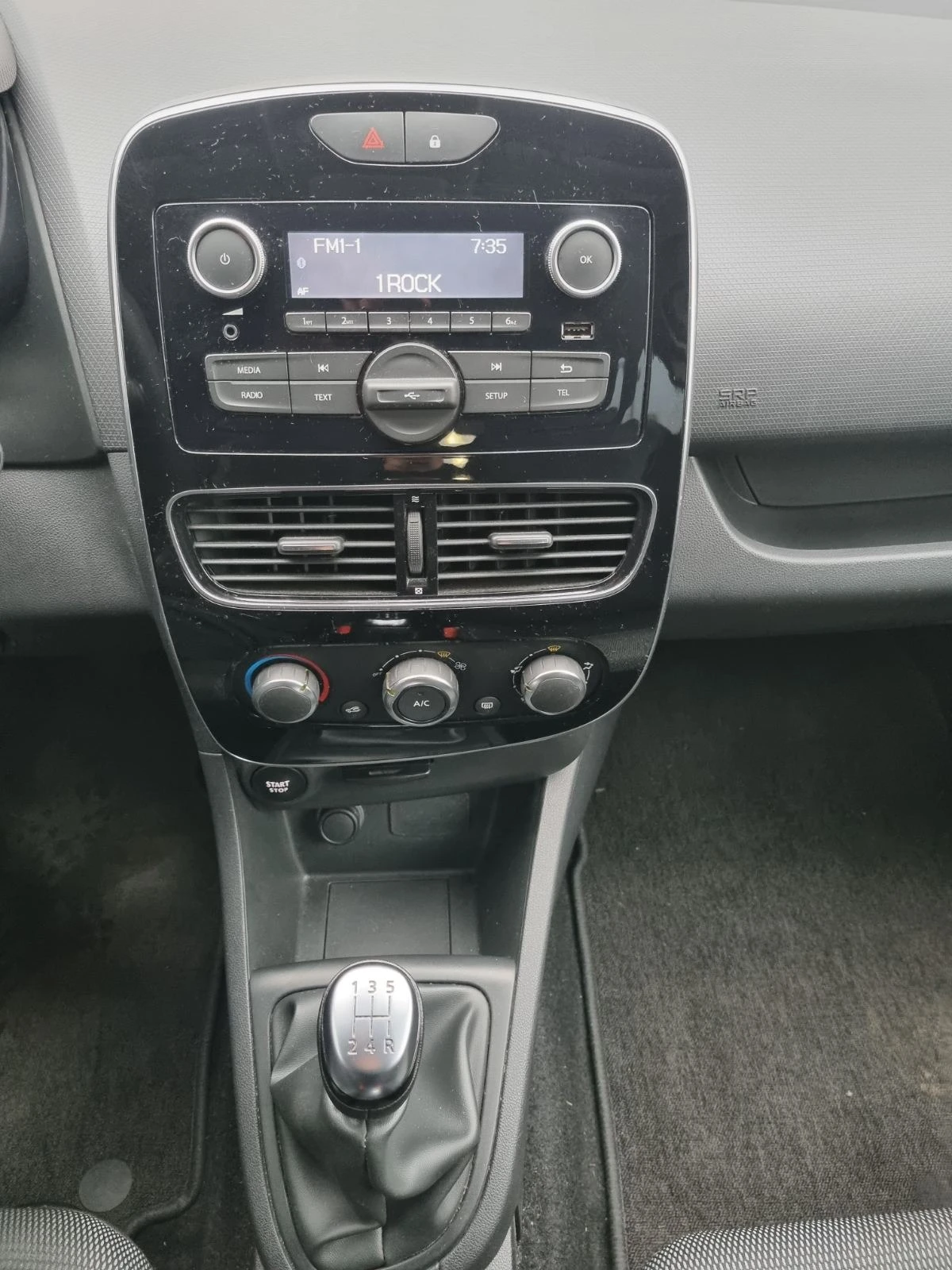 Renault Clio 0.9 TCe 75 - изображение 9