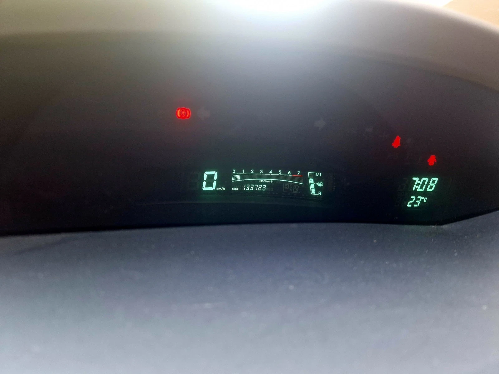 Toyota Yaris 1.3 - изображение 9