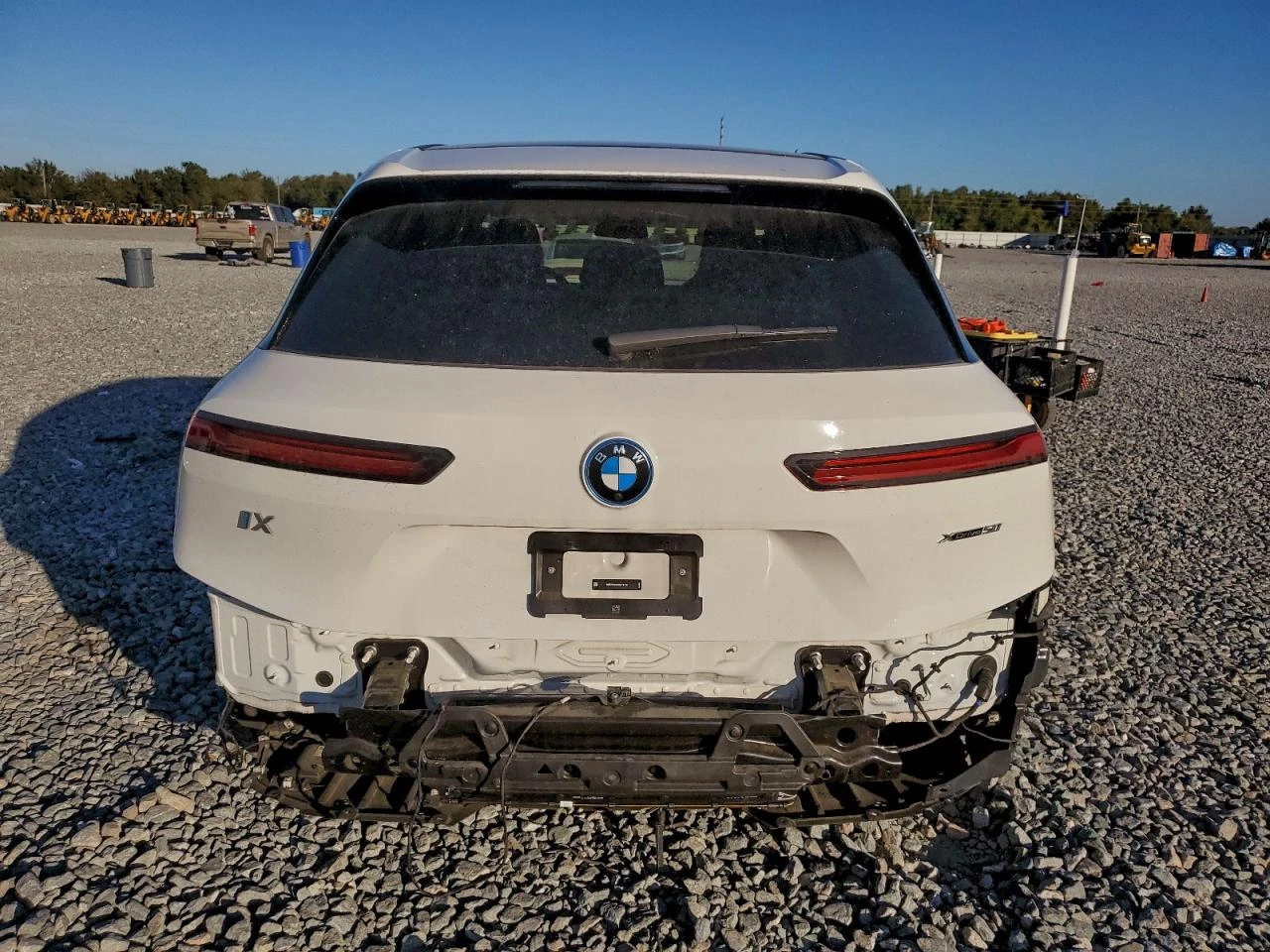 BMW iX  XDRIVE50 - изображение 6