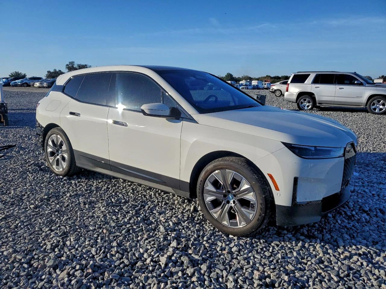 BMW iX  XDRIVE50 - изображение 4