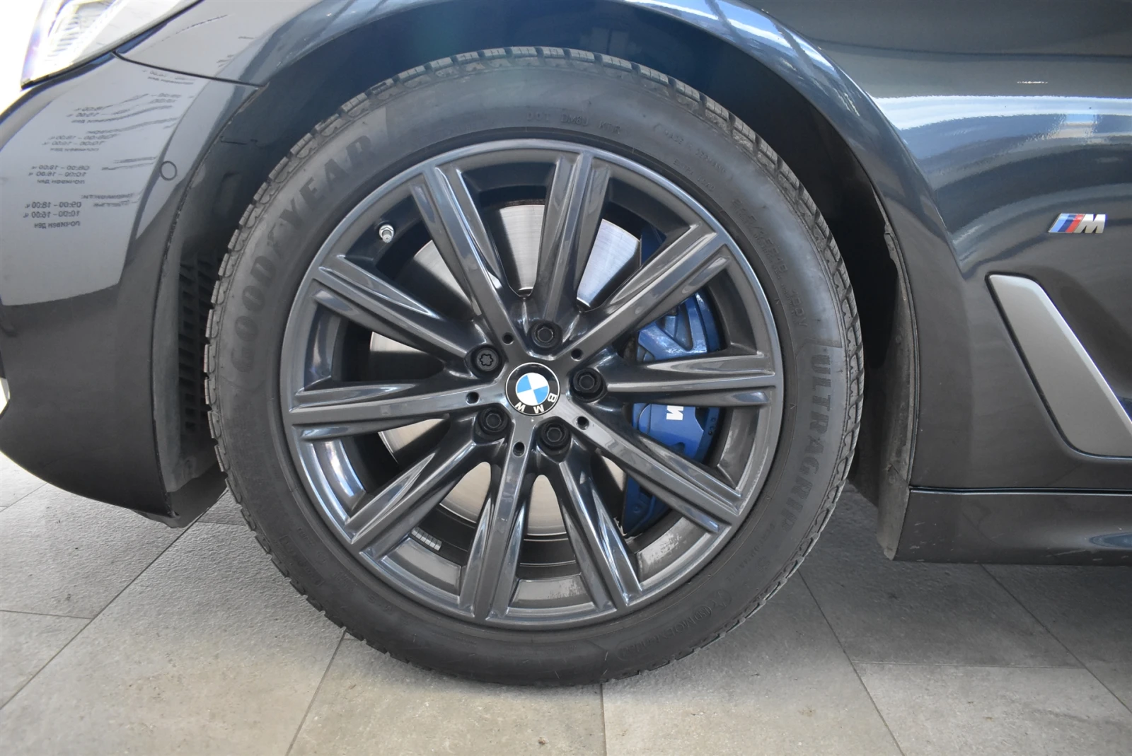 BMW 550 xDrive Sedan - изображение 5