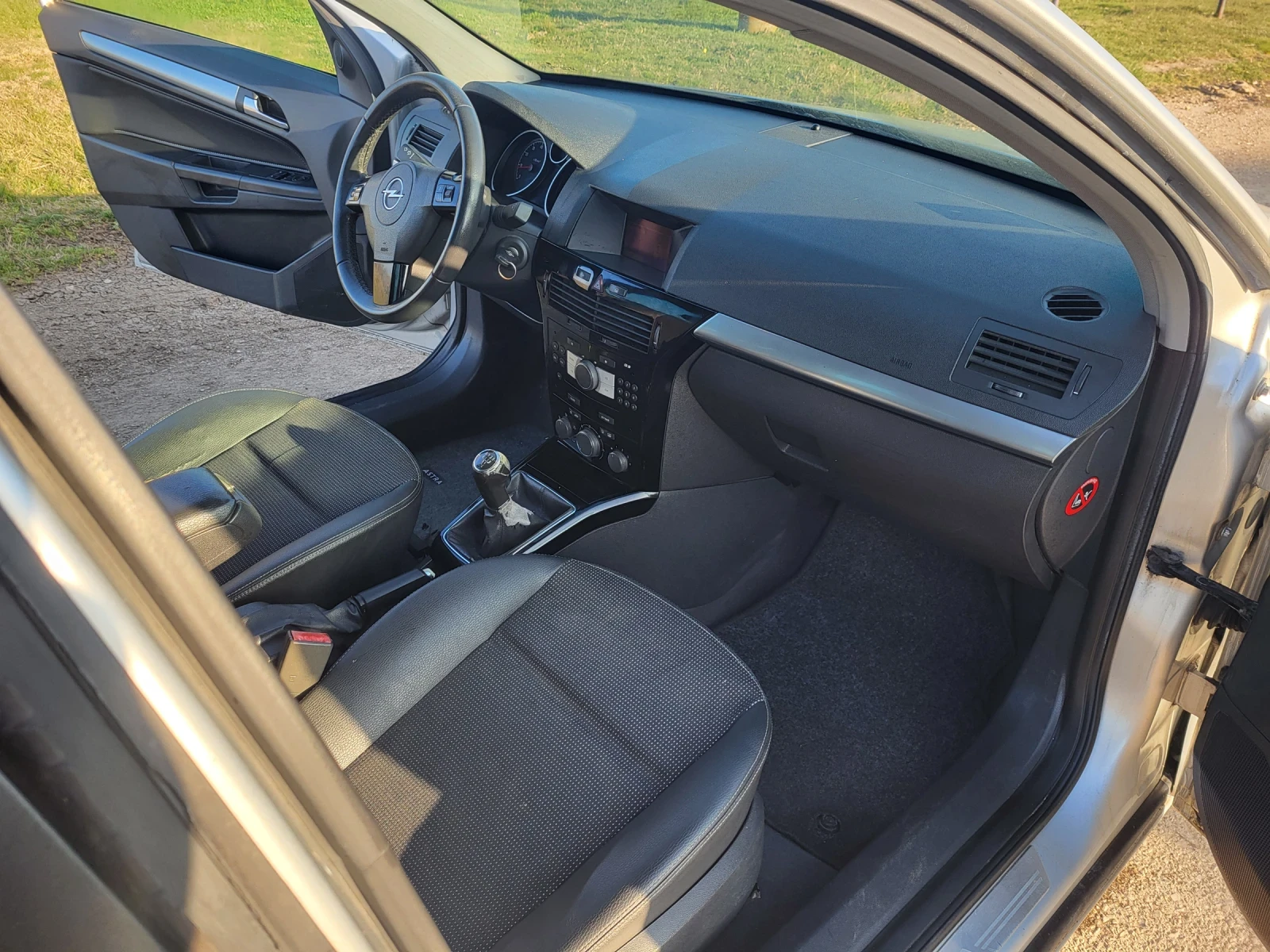 Opel Astra 1.6 LPG ITALY, снимка 10 - Автомобили и джипове - 53853377