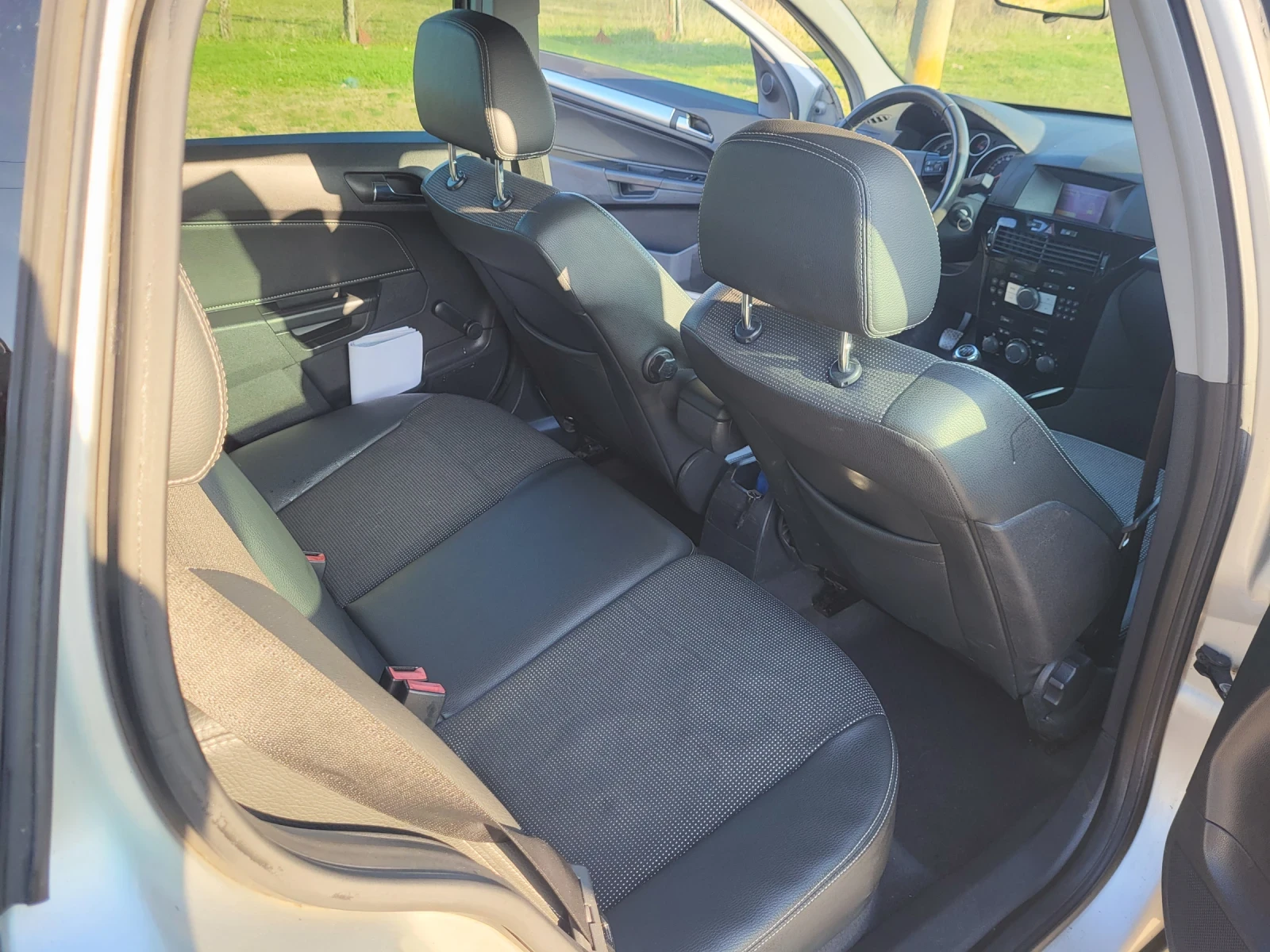 Opel Astra 1.6 LPG ITALY, снимка 9 - Автомобили и джипове - 53853377