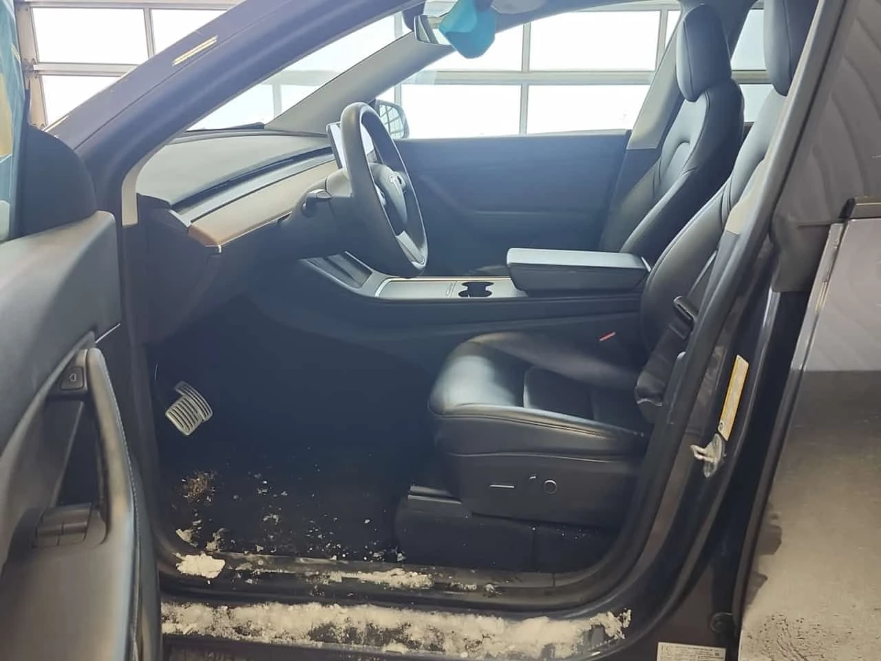 Tesla Model Y PERFORMANCE| PANORAMA| CARFAX, снимка 5 - Автомобили и джипове - 53948301