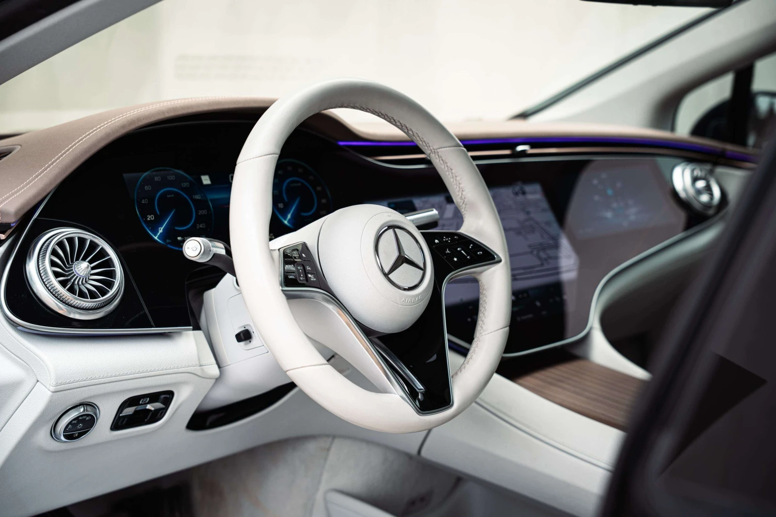 Mercedes-Benz EQS * 580| NO ACCIDENT| BURMESTER| MASSAGE| CARPLAY, снимка 11 - Автомобили и джипове - 56066290