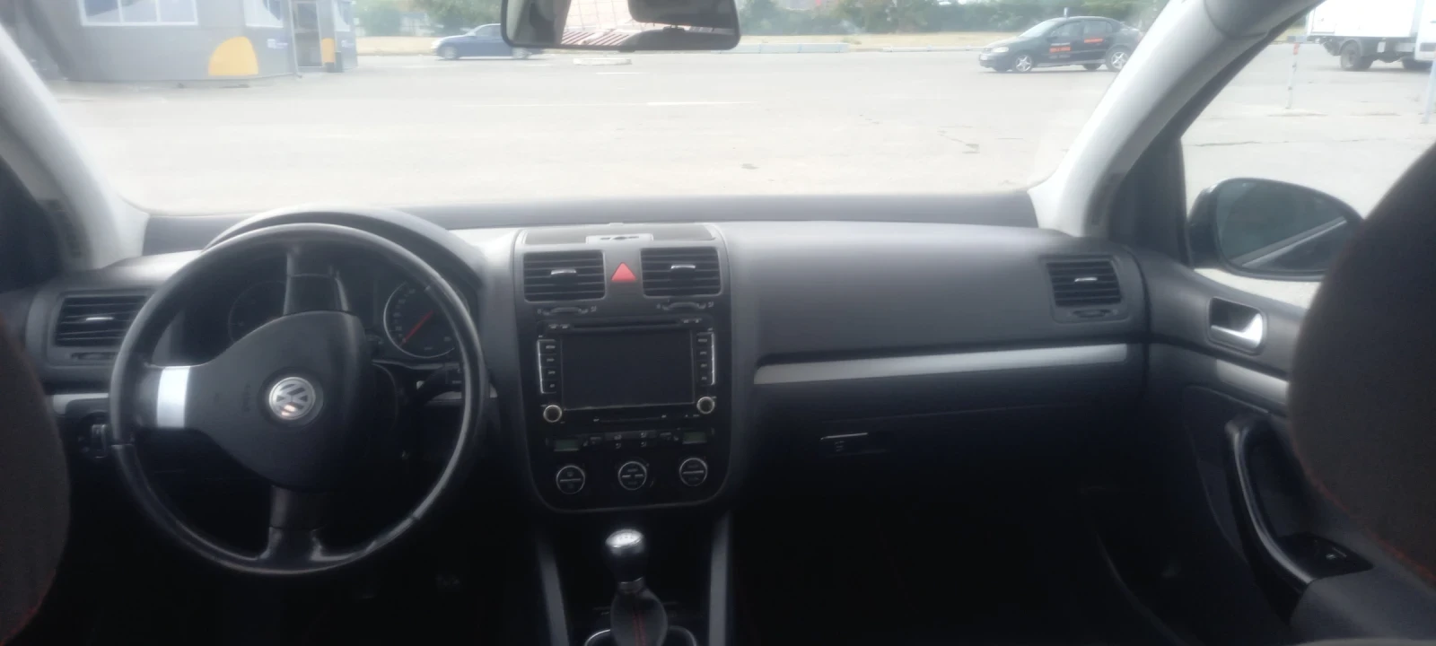 VW Golf 2.0 TDI BMM, снимка 14 - Автомобили и джипове - 56203834