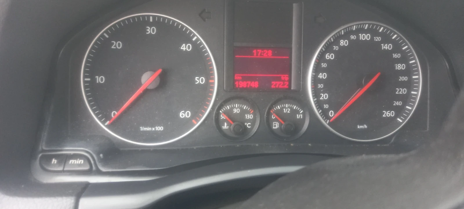 VW Golf 2.0 TDI BMM, снимка 13 - Автомобили и джипове - 56203834