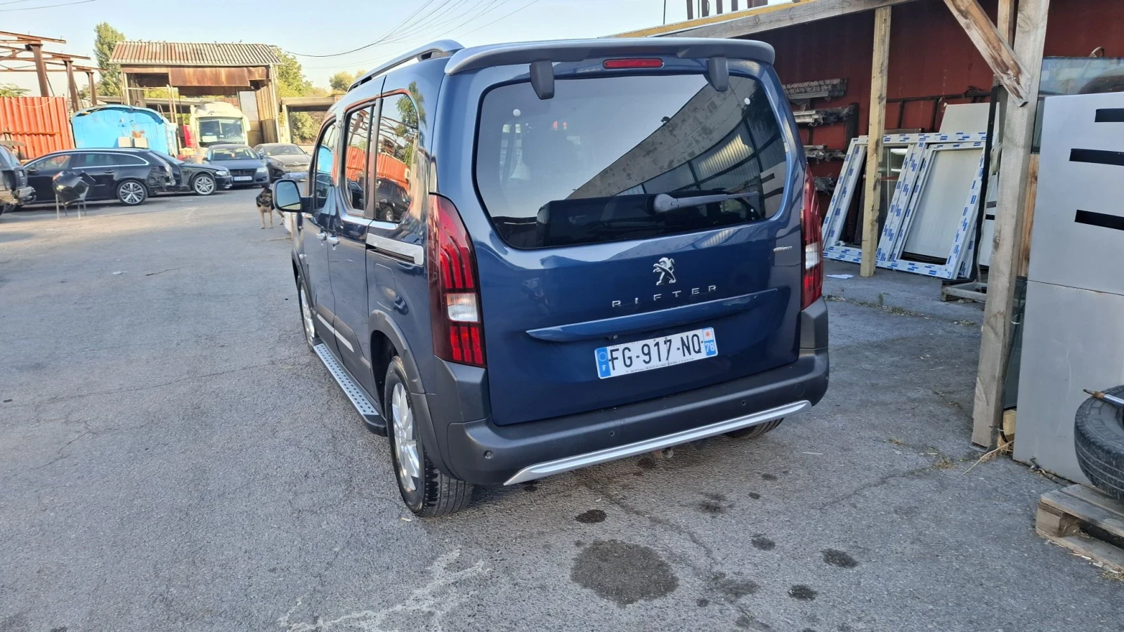 Peugeot Rifter Панорама, снимка 10 - Автомобили и джипове - 56378388