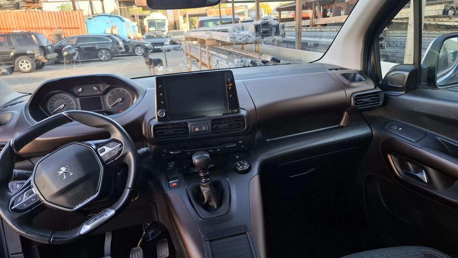 Peugeot Rifter Панорама, снимка 16 - Автомобили и джипове - 56378388