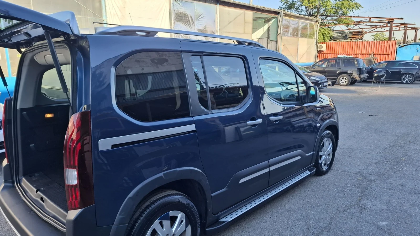 Peugeot Rifter Панорама, снимка 5 - Автомобили и джипове - 56378388