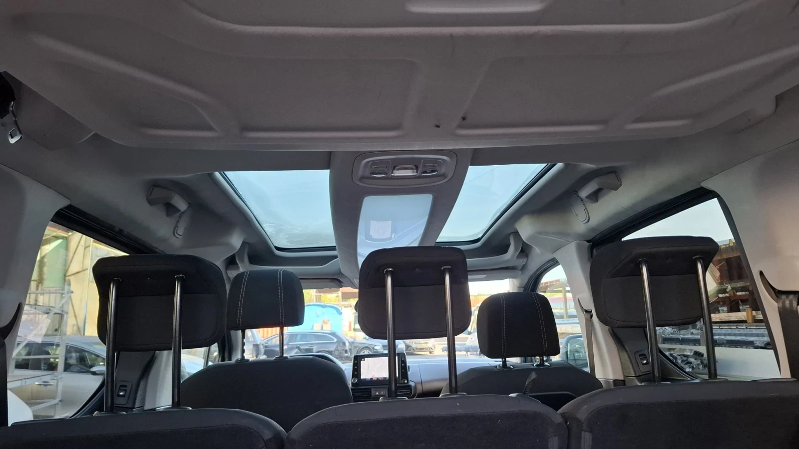 Peugeot Rifter Панорама, снимка 12 - Автомобили и джипове - 56378388