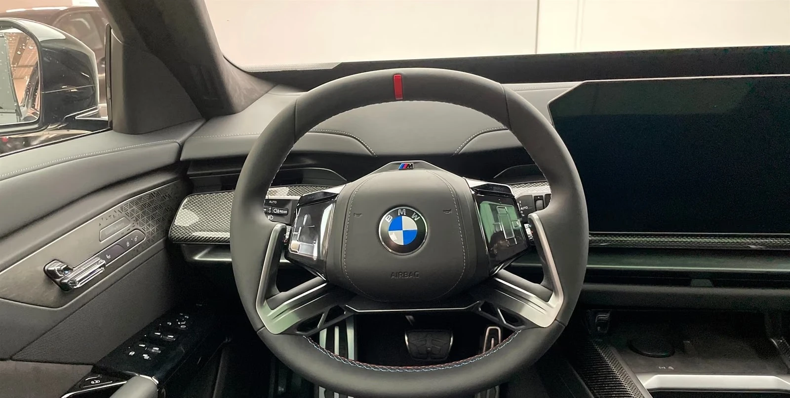 BMW i7 M70/FACE/ICONIC GLOW/M PRO/SKY/HUD/B&W/TV/CRYSTAL/ | Mobile.bg � ����������� 7