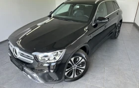 Mercedes-Benz GLC 30...