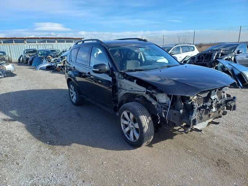 Mitsubishi Outlander 2.4i-170кс-на части, снимка 2 - Автомобили и джипове - 46763469