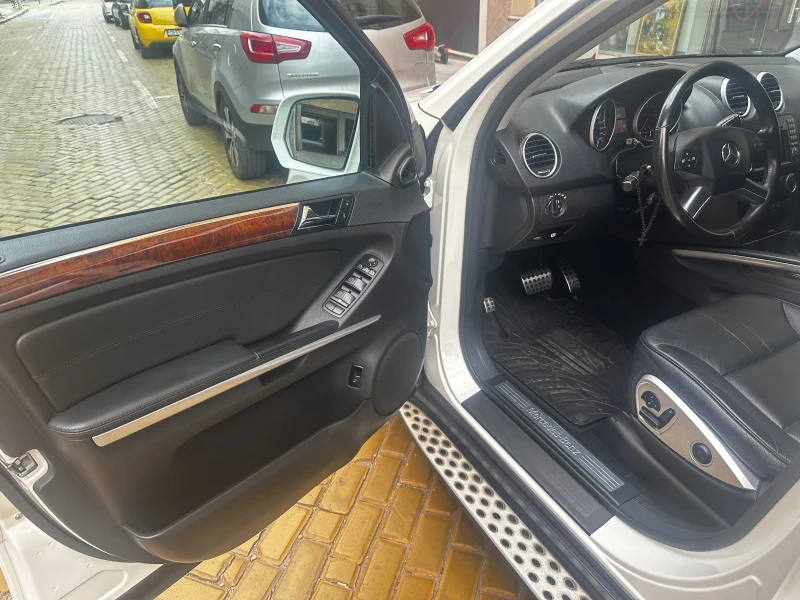 Mercedes-Benz ML 350, снимка 11 - Автомобили и джипове - 47286121