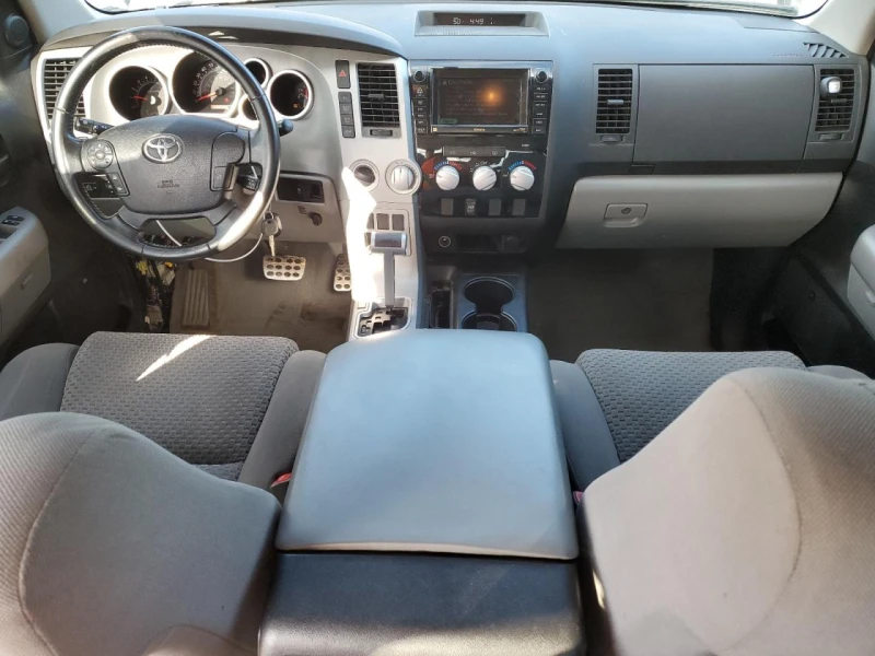 Toyota Tundra CREWMAX SR5/ГРАДУШКА, снимка 8 - Автомобили и джипове - 48502529