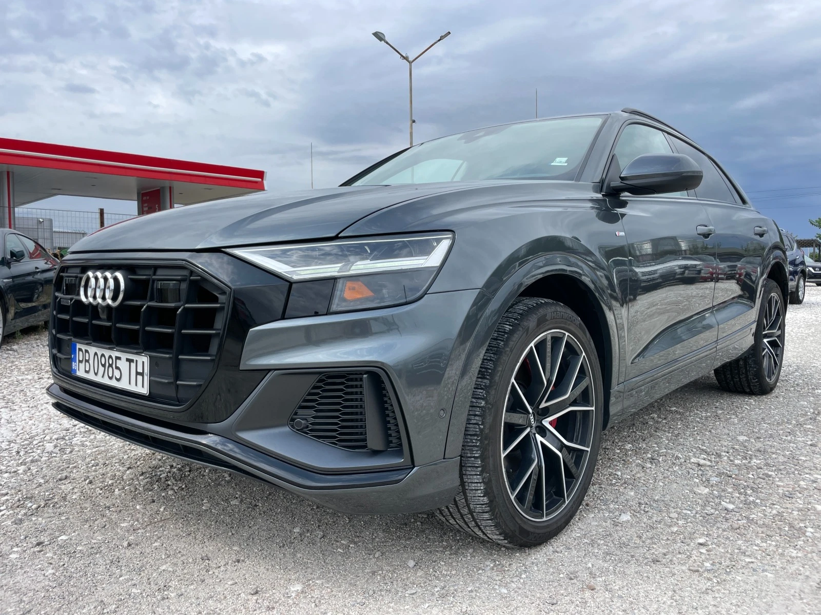 Audi Q8 55TFSI Technik Black S-LINE - изображение 3