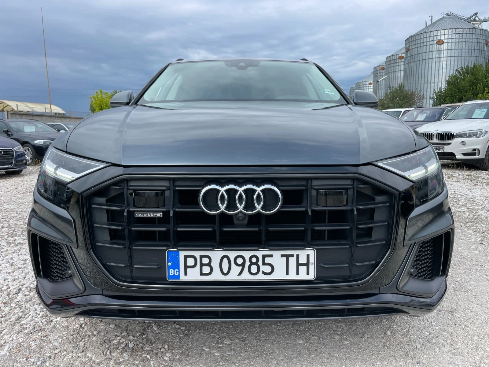 Audi Q8 55TFSI Technik Black S-LINE - изображение 2