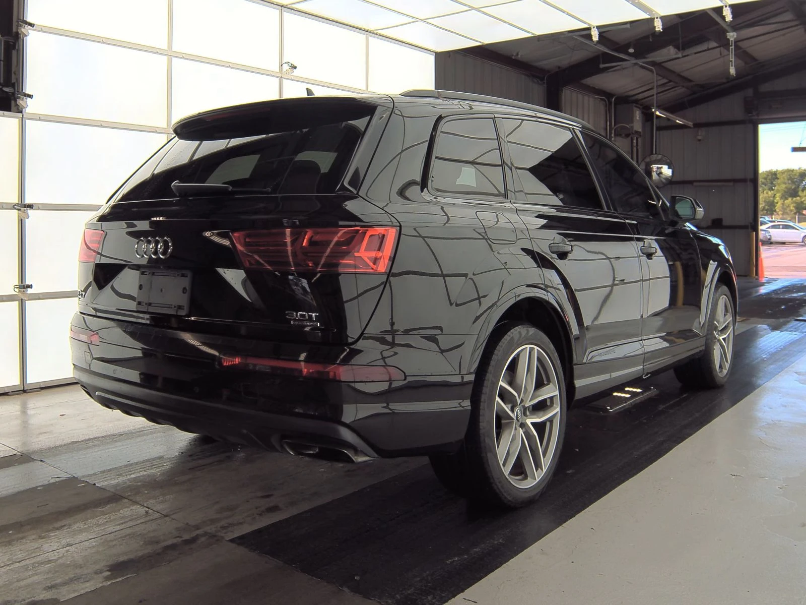 Audi Q7 PRESTIGE* MATRIX* BLACK OPTIC* BOSE* DIGITAL* ОБДУ - изображение 5