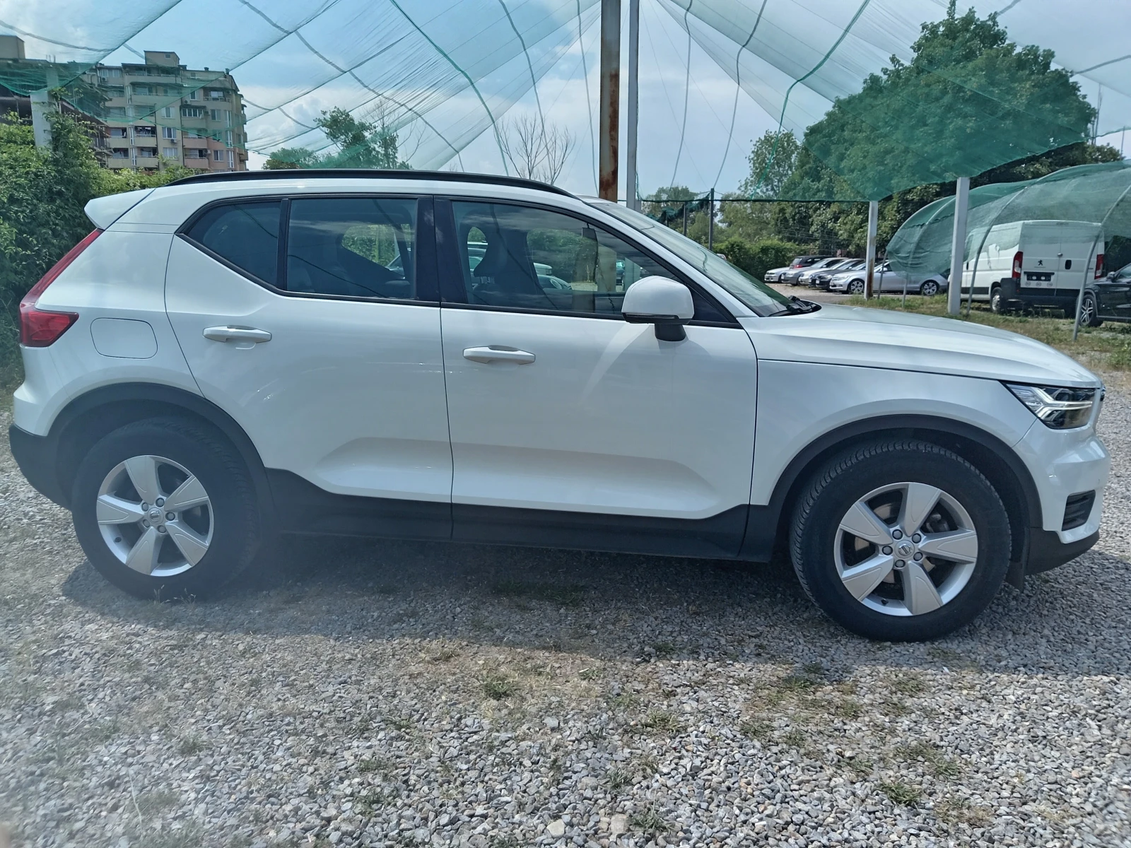 Volvo XC40 2.0D  - изображение 6