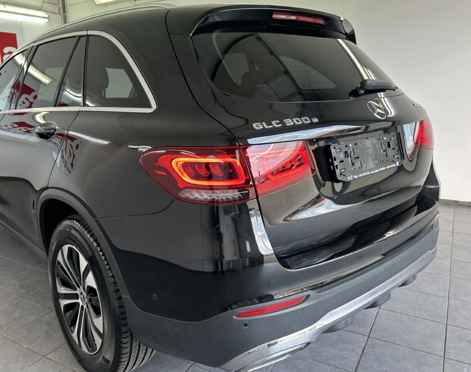 Mercedes-Benz GLC 300 e Hybrid .4-MATIC. KAMERA.NAVI.LED - изображение 4