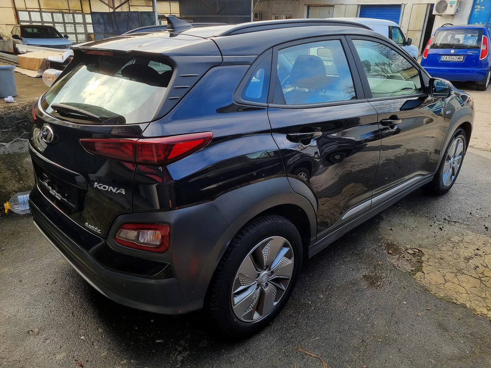 Hyundai Kona 64kw / SOH 100% / Термопомпа, снимка 3 - Автомобили и джипове - 53758019