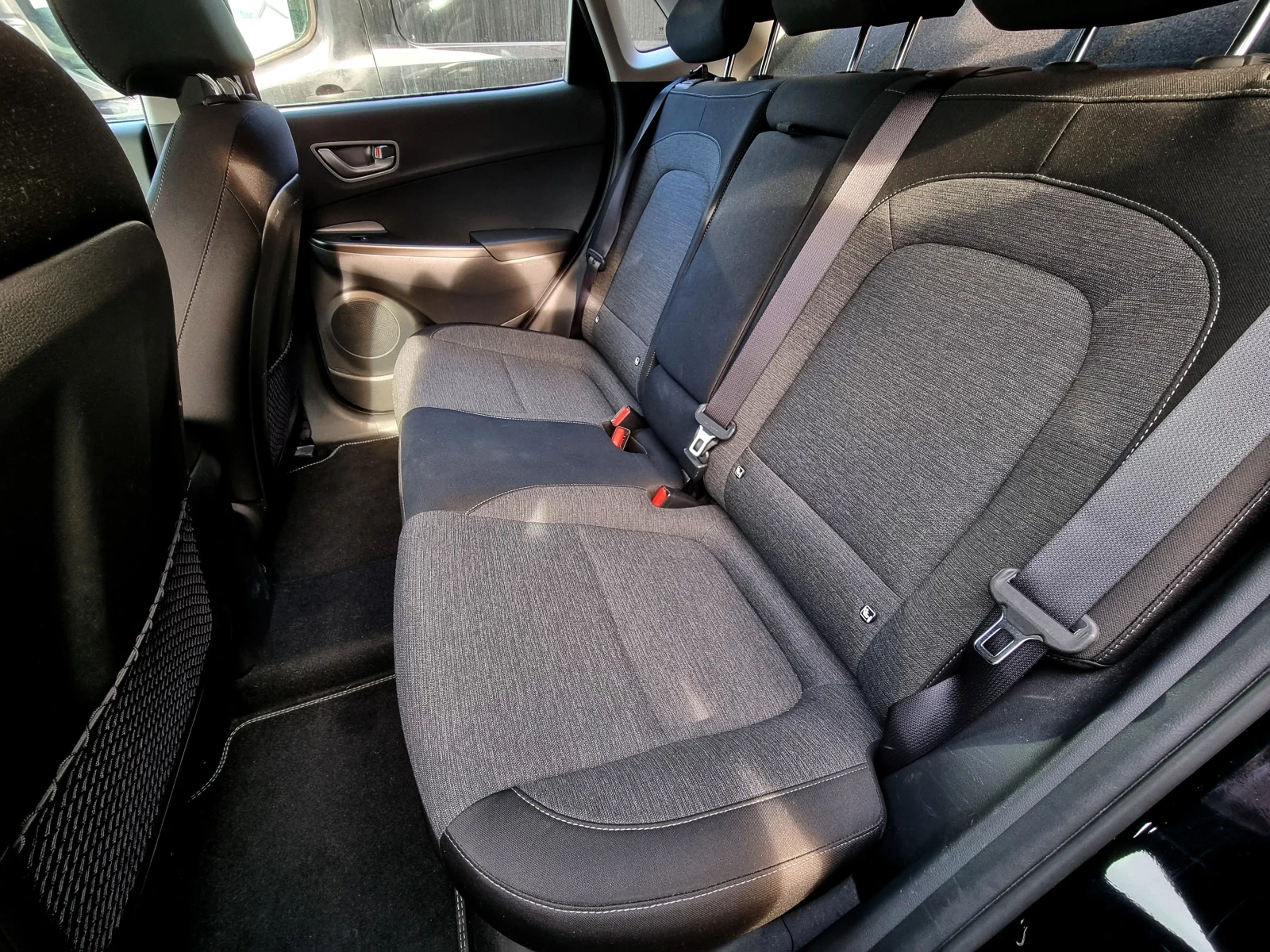 Hyundai Kona 64kw / SOH 100% / Термопомпа, снимка 13 - Автомобили и джипове - 53758019