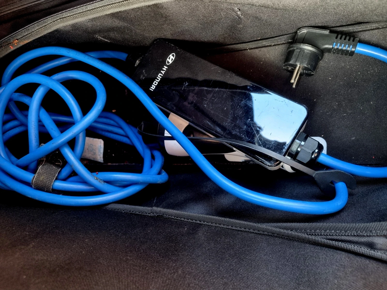 Hyundai Kona 64kw / SOH 100% / Термопомпа, снимка 12 - Автомобили и джипове - 53758019