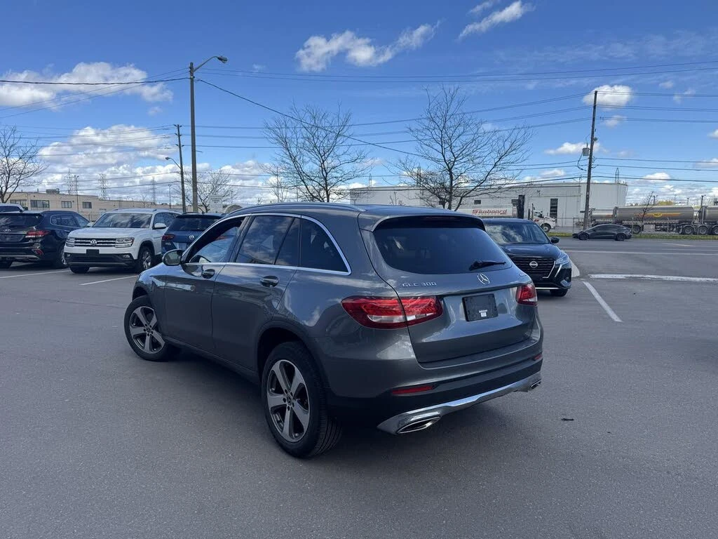 Mercedes-Benz GLC 300 4MATIC АвтоКредит  (ЦЕНА ДО БГ), снимка 2 - Автомобили и джипове - 54528998