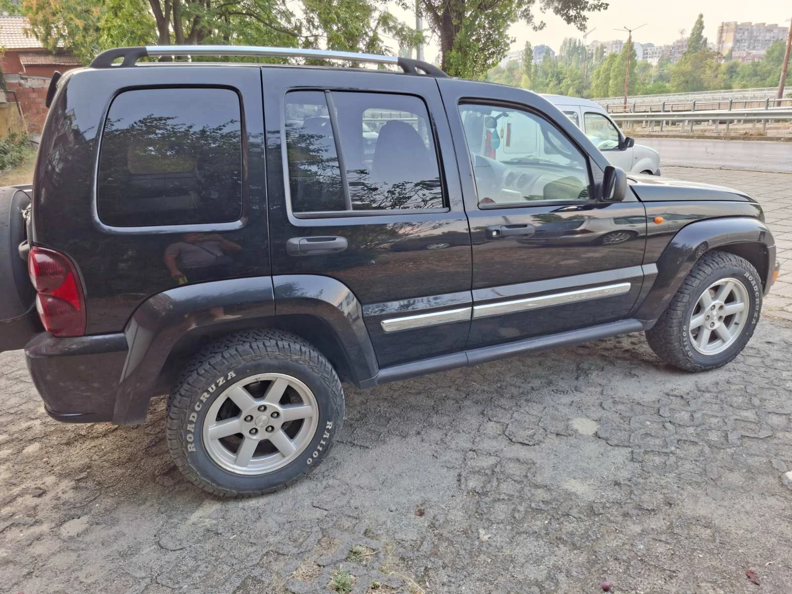 Jeep Cherokee, снимка 3 - Автомобили и джипове - 55710480