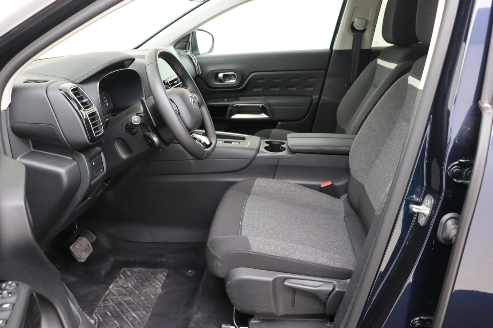 Citroen C5 Aircross Plus Hybrid , снимка 6 - Автомобили и джипове - 56126174