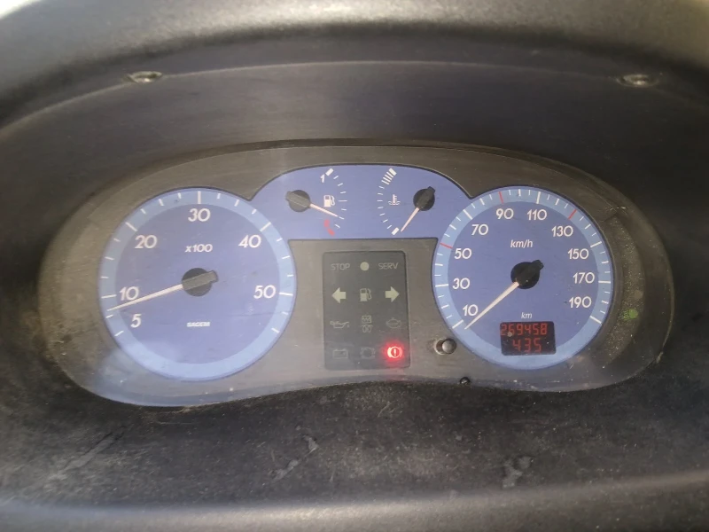 Renault Master 2.2dci, снимка 9 - Бусове и автобуси - 52896271