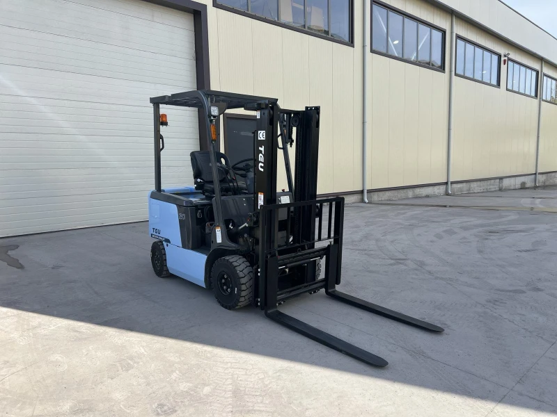 Електрокар TCM TEU 2t. | 80V/270AH, снимка 6 - Индустриална техника - 52452670