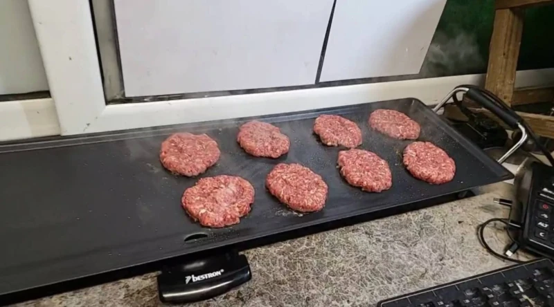 Каравана Sea Seba borko , снимка 9 - Каравани и кемпери - 52433449