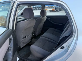 Toyota Corolla 1.6I AUTOMATIC, снимка 13