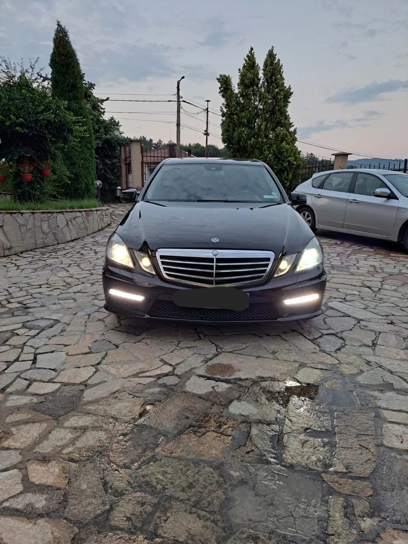 Mercedes-Benz E 220 AMG OPTIC / E250, снимка 2 - Автомобили и джипове - 47104278