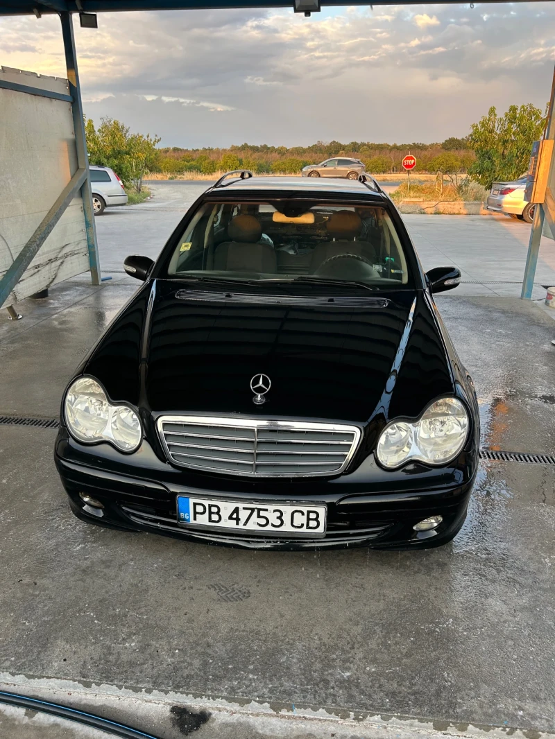 Mercedes-Benz C 180, снимка 1 - Автомобили и джипове - 46879311