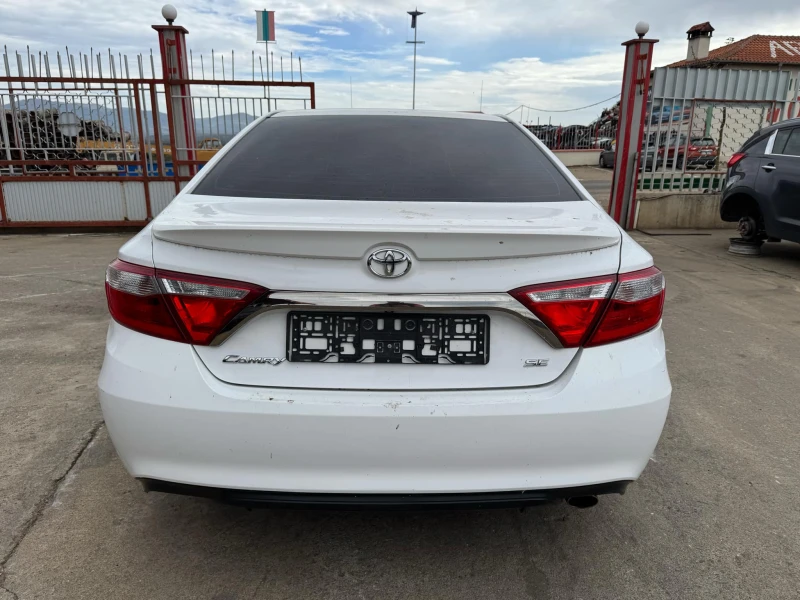 Toyota Camry 2.5, снимка 2 - Автомобили и джипове - 47547538