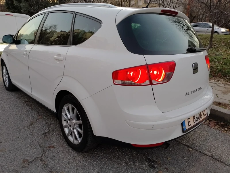 Seat Altea 1.6TDI, снимка 3 - Автомобили и джипове - 48338754