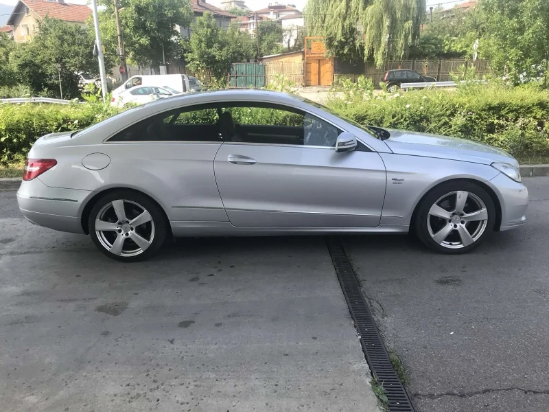 Mercedes-Benz E 350 Купе, снимка 6 - Автомобили и джипове - 52333989