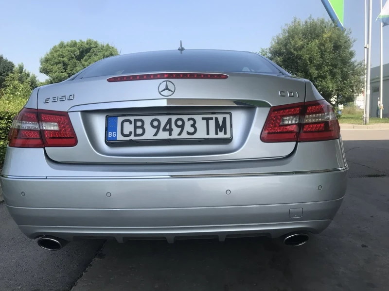 Mercedes-Benz E 350 Купе, снимка 4 - Автомобили и джипове - 52333989