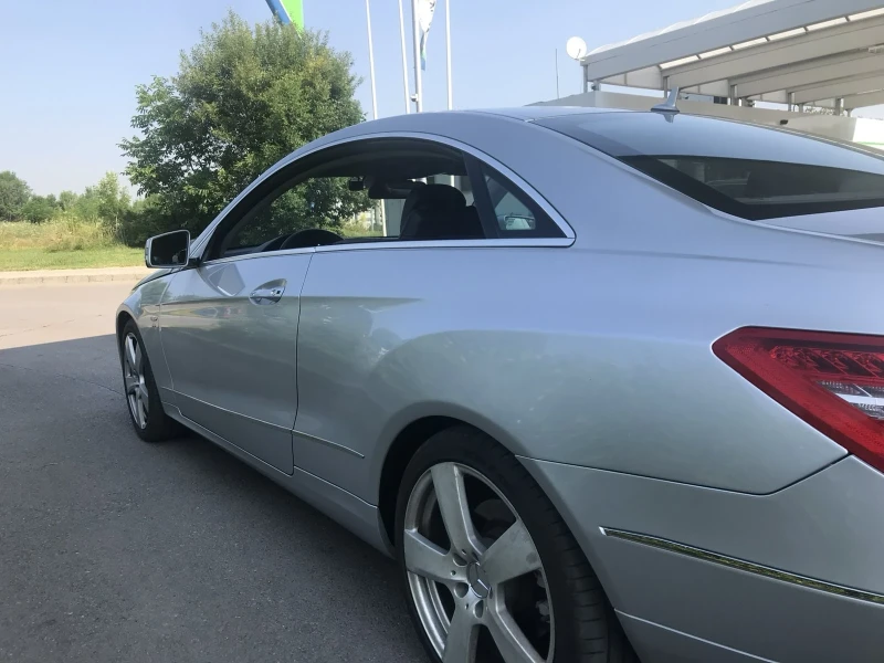 Mercedes-Benz E 350 Купе, снимка 8 - Автомобили и джипове - 52333989