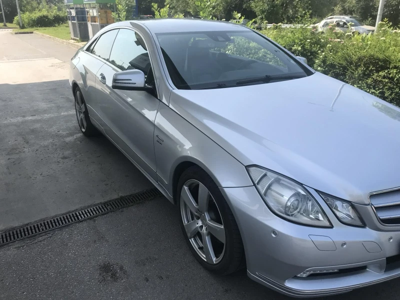 Mercedes-Benz E 350 Купе, снимка 3 - Автомобили и джипове - 52333989