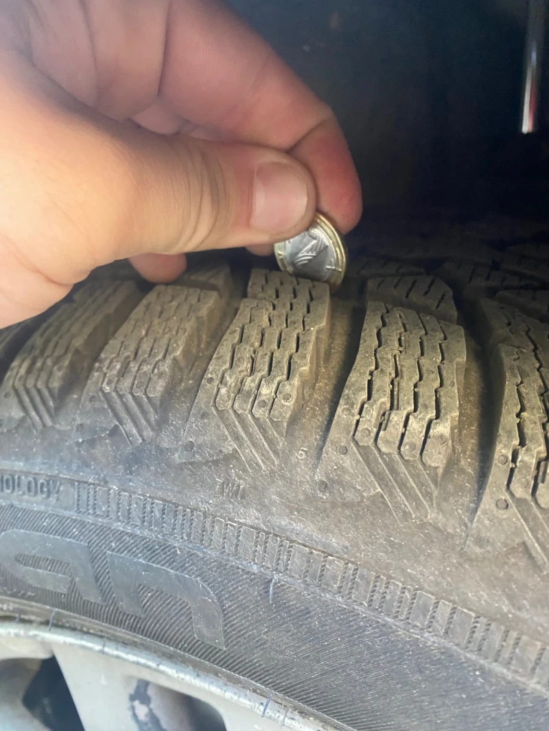 VW Golf 1.9, снимка 5 - Автомобили и джипове - 52217982